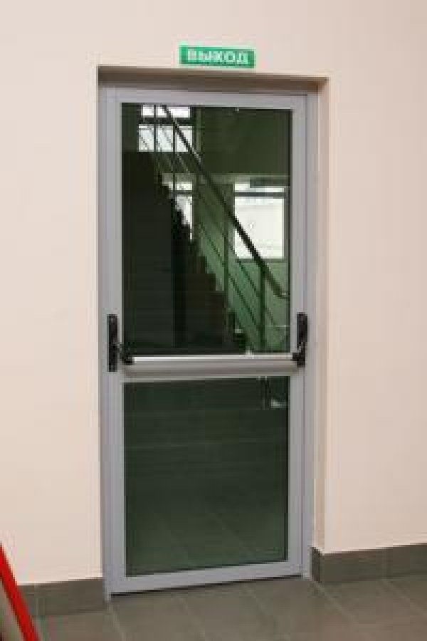 Дверь противопожарная светопрозрачная (стеклянная) EIW 15, внутренняя