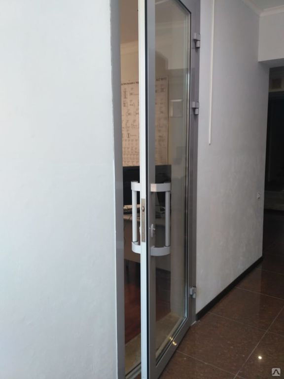 Дверь межкомнатная алюминиевая с одинарным витражом