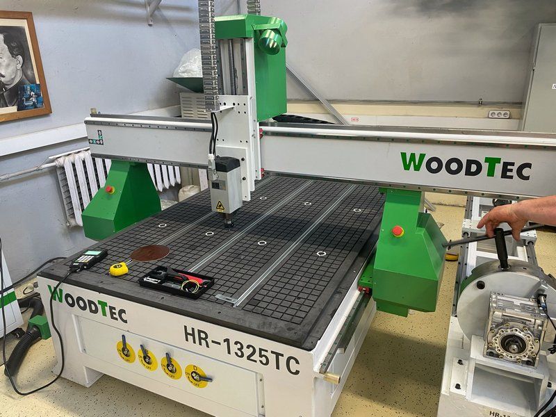 Фрезерные станки чпу woodtec. WOODTEC HR 1325tc. Фрезерно-гравировальный станок с ЧПУ WOODTEC H 1325. WOODTEC VH-1325. Фрезерно-гравировальный станок с ЧПУ WOODTEC H 2040l.